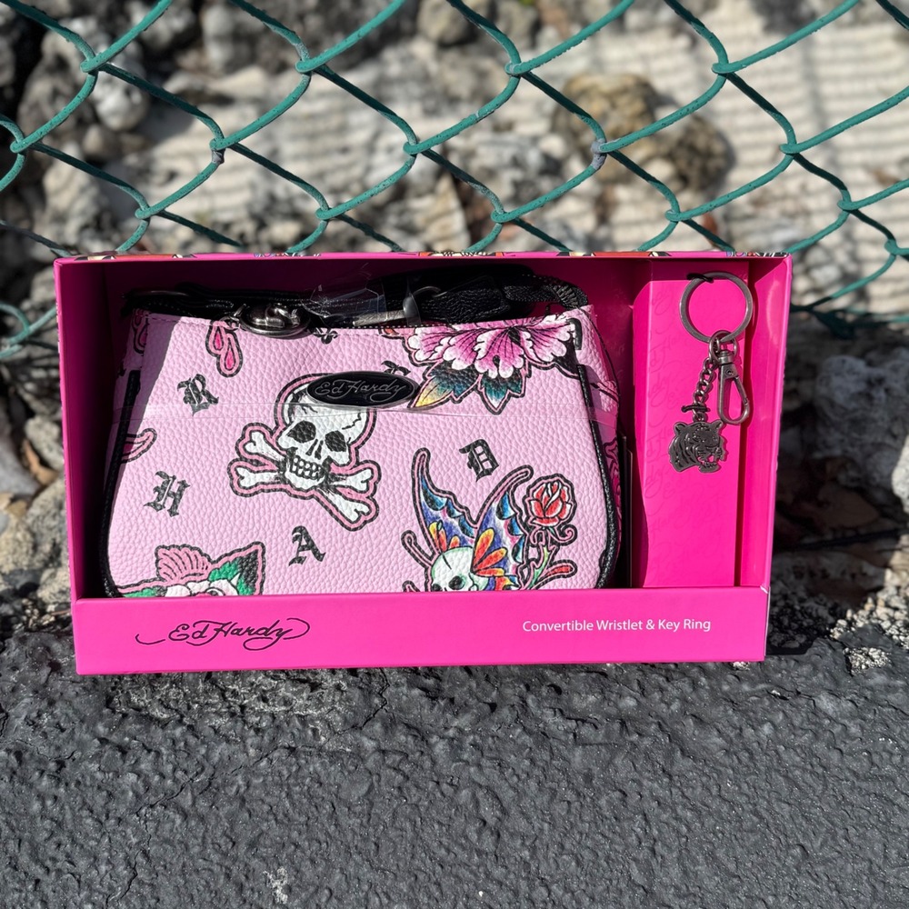 Ed Hardy Pink Tattoo Print Convertible Wristlet and Tiger Key Ring Gift Set NIB - Picture 1 of 6
